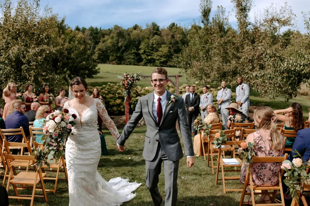 Aileen Elizabeth Photography White Pine Grove Orchard Ceremony