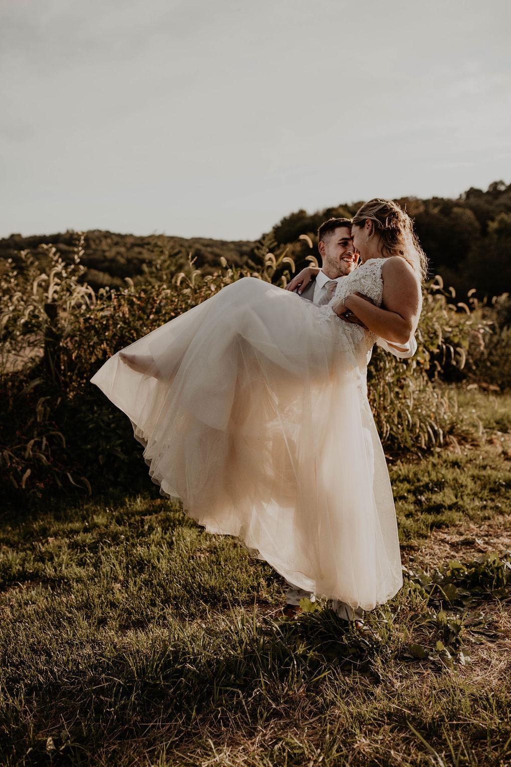 Emily Richards Photography Bride and Groom in Pasture